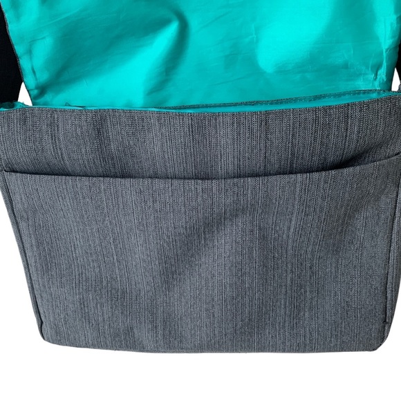 Tree frog grey 13" laptop over shoulder cross body bag, very lightweight. - Picture 6 of 11